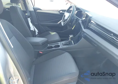 2025 Volkswagen Jetta 1.5T S z USA, uszkodzony, nr VIN 3VW5X7BU2SM042628